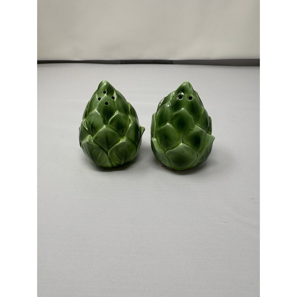 Holt Howard Artichoke Salt& Pepper Shakers Japan Mid Century Vintage Kitchy